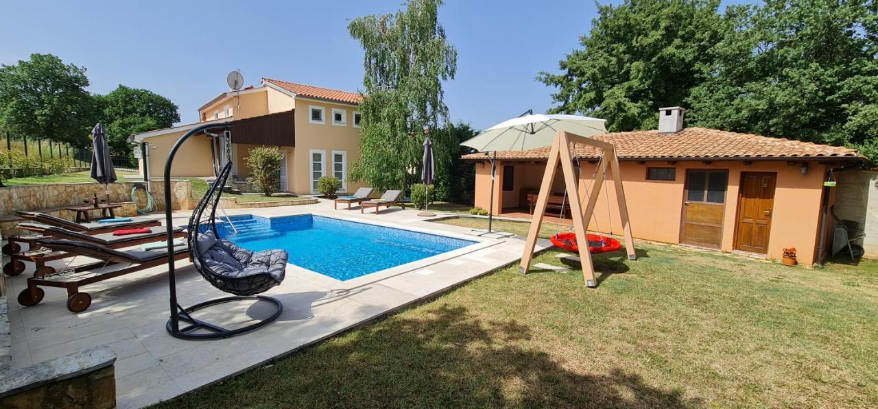 Sunny Garden Villa With Pool Loborika 외부 사진