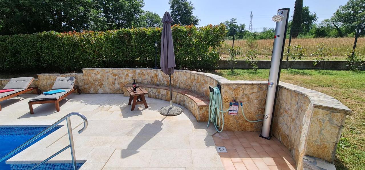Sunny Garden Villa With Pool Loborika 외부 사진